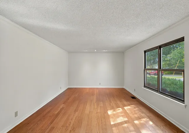 Photo 4 of Single family home for sale at 661 Dutchmans Dr, Hermitage, TN 37076 | MLS# 3620740 | Listing updated on 2026-10-19