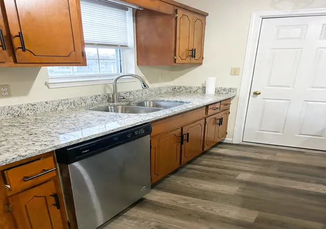 Photo 3 of Single family home for sale at 1003 Poppy Seed Dr, Oak Grove, KY 42262 | MLS# 3620764 | Listing updated on 2026-10-15