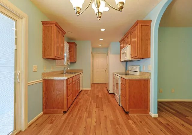 Photo 2 of Single family home for sale at 1627 Robert Rd, Columbia, TN 38401 | MLS# 3623199 | Listing updated on 2026-10-29