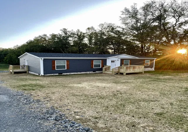Photo 1 of Manufactured home for sale at 941 White Springs Rd, Lafayette, TN 37083 | MLS# 3620724 | Listing updated on 2026-10-28