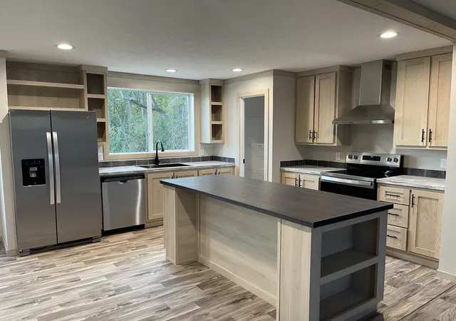 Photo 4 of Manufactured home for sale at 941 White Springs Rd, Lafayette, TN 37083 | MLS# 3620724 | Listing updated on 2026-10-28