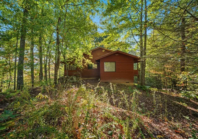 Photo 4 of Single family home for sale at 4021 Camp Holw Rd, Sevierville, TN 37876 | MLS# 3621652 | Listing updated on 2026-10-19
