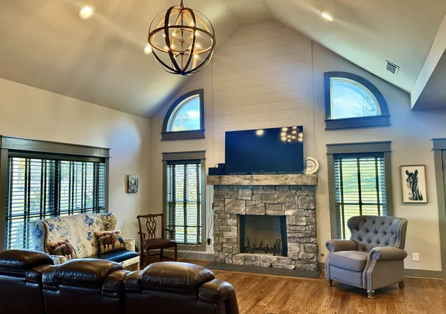 Photo 4 of Single family home for sale at 2550 Fairfield Pike, Shelbyville, TN 37160 | MLS# 3627528 | Listing updated on 2026-10-30