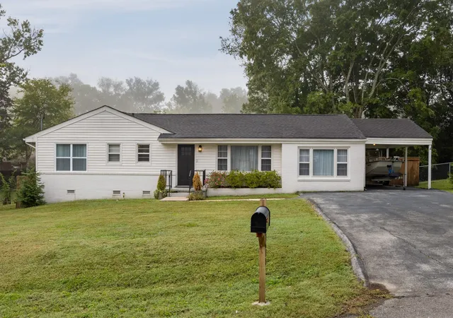 Photo 1 of Single family home for sale at 3612 Altamira Dr, Chattanooga, TN 37412 | MLS# 3620291 | Listing updated on 2026-10-15