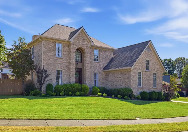 Photo 2 of Single family home for sale at 105 Rigby Dr, Franklin, TN 37064 | MLS# 3620507 | Listing updated on 2026-10-29