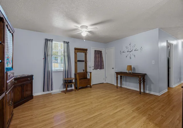 Photo 4 of Single family home for sale at 114 Henry Rd, Goodlettsville, TN 37072 | MLS# 3620476 | Listing updated on 2026-10-23