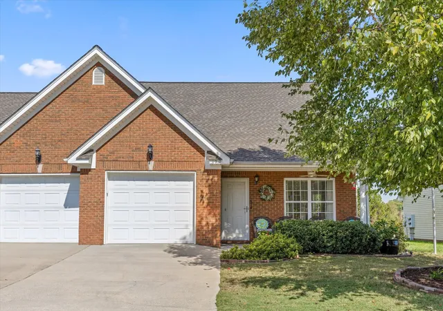 Townhouse for sale at 190 Briarstone Dr, Rossville, GA 30741 | MLS# 3620368