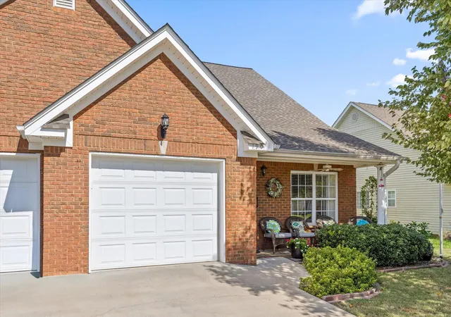 Photo 1 of Townhouse for sale at 190 Briarstone Dr, Rossville, GA 30741 | MLS# 3620368 | Listing updated on 2026-10-27