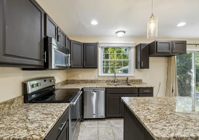 Photo 3 of Single family home for sale at 341 Bonnahurst Dr, Hermitage, TN 37076 | MLS# 3620469 | Listing updated on 2026-10-27