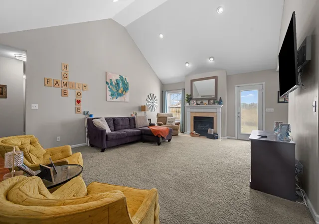 Photo 4 of Single family home for sale at 200 Foxrun, Springfield, TN 37172 | MLS# 3620562 | Listing updated on 2026-10-16