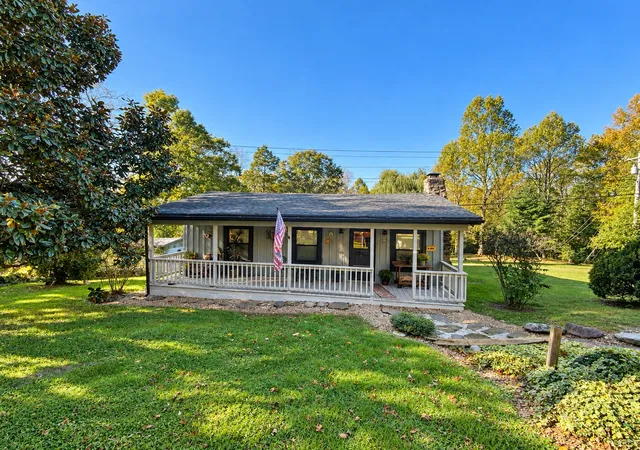 Photo 3 of Single family home for sale at 4455 Trail Holw Rd, Cosby, TN 37722 | MLS# 3621487 | Listing updated on 2026-10-16