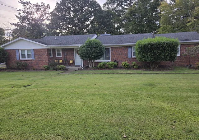 Photo 3 of Single family home for sale at 118 Hillhaven Dr, Waverly, TN 37185 | MLS# 3620547 | Listing updated on 2026-10-14