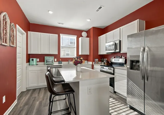 Photo 2 of Townhouse for sale at 803 Taylor Dr, Chapel Hill, TN 37034 | MLS# 3620473 | Listing updated on 2026-10-14