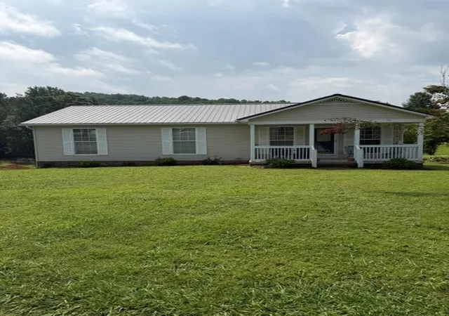 Photo 1 of Single family home for sale at 208 Valley St, Sparta, TN 38583 | MLS# 3620530 | Listing updated on 2026-10-14