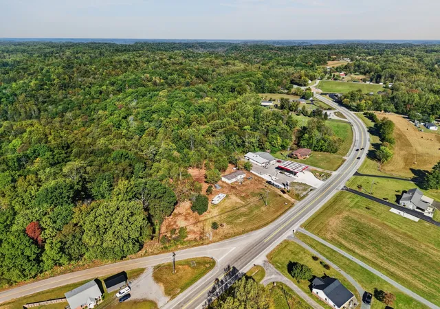 Photo 3 of Manufactured home for sale at 2254 S Grundy Quarles Hwy, Gainesboro, TN 38562 | MLS# 3621191 | Listing updated on 2026-10-15