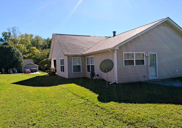 Photo 4 of Single family home for sale at 108 Trl Ridge Dr, Hendersonville, TN 37075 | MLS# 3623805 | Listing updated on 2026-10-29