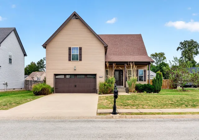 Single family home for sale at 3617 Fox Den Ln, Clarksville, TN 37040 | MLS# 3621454