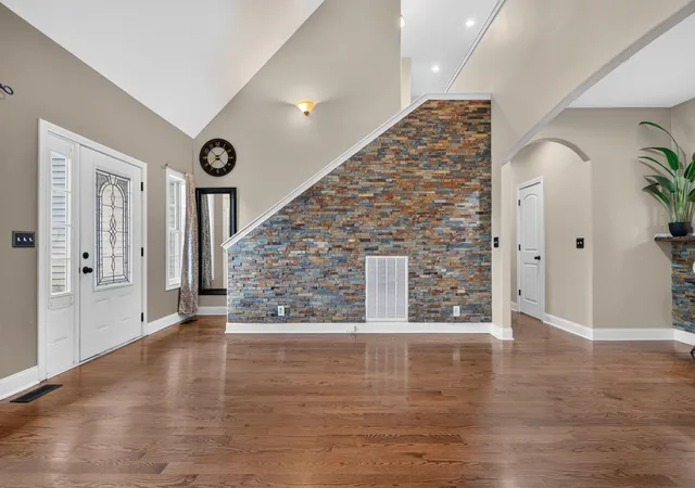 Photo 4 of Single family home for sale at 3617 Fox Den Ln, Clarksville, TN 37040 | MLS# 3621454 | Listing updated on 2026-10-29