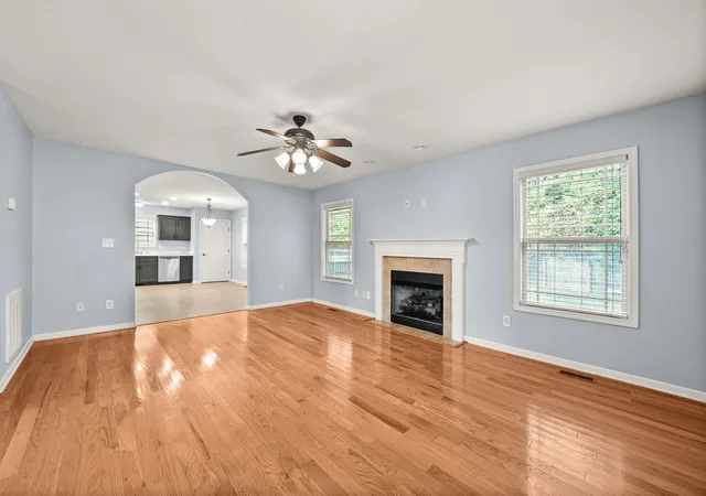Photo 4 of Single family home for sale at 1132 Chinook Cir, Clarksville, TN 37042 | MLS# 3621128 | Listing updated on 2026-10-22