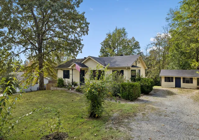 Single family home for sale at 1035 William Glen Rd, Ashland City, TN 37015 | MLS# 3621574