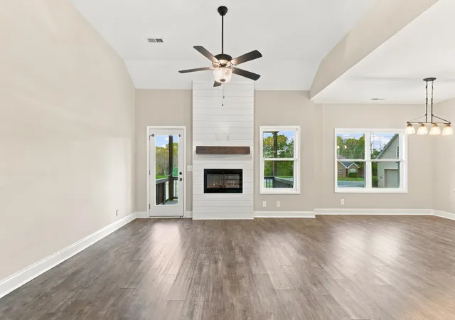 Photo 4 of Single family home for sale at 332 Brandywine Ln, Springfield, TN 37172 | MLS# 3623313 | Listing updated on 2026-10-28