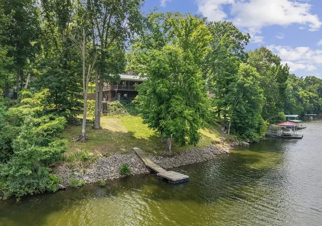 Photo 4 of Single family home for sale at 255 Whispering Hills Dr, Dover, TN 37058 | MLS# 3622351 | Listing updated on 2026-10-19