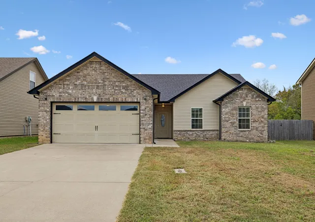 Photo 1 of Single family home for sale at 602 Hollow Crst, Clarksville, TN 37042 | MLS# 3621614 | Listing updated on 2026-10-23