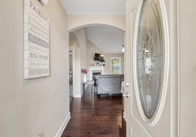 Photo 2 of Single family home for sale at 602 Hollow Crst, Clarksville, TN 37042 | MLS# 3621614 | Listing updated on 2026-10-23