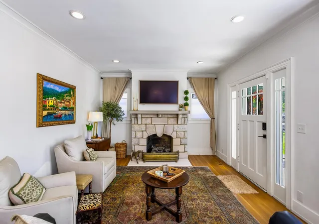 Photo 2 of Single family home for sale at 3520 Murphy Rd, Nashville, TN 37205 | MLS# 3623222 | Listing updated on 2026-10-23