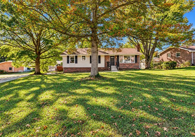 Photo 1 of Single family home for sale at 180 Haven Dr, Clarksville, TN 37042 | MLS# 3620731 | Listing updated on 2026-10-16