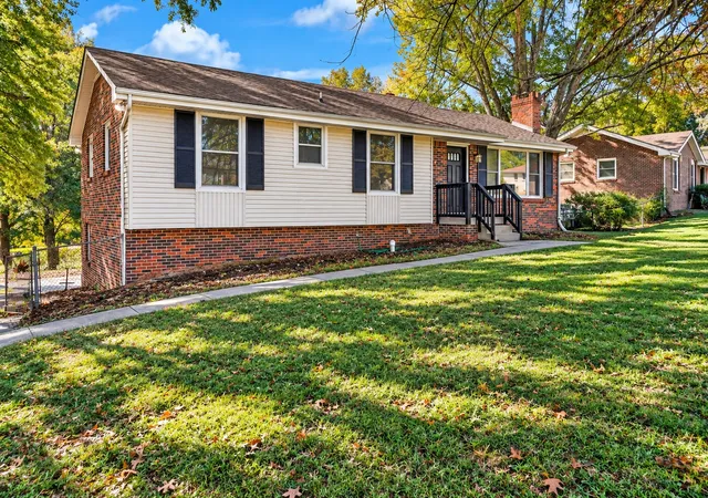 Photo 4 of Single family home for sale at 180 Haven Dr, Clarksville, TN 37042 | MLS# 3620731 | Listing updated on 2026-10-16