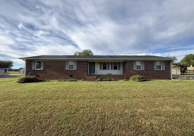 Photo 1 of Single family home for sale at 83 Catherine St, Mc Minnville, TN 37110 | MLS# 3621532 | Listing updated on 2026-10-20