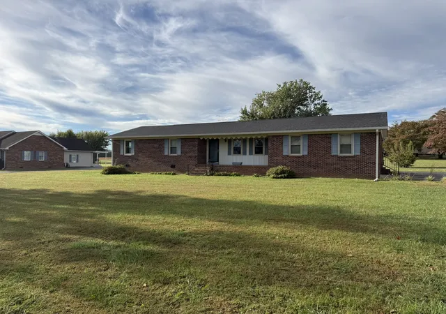 Photo 1 of Single family home for sale at 83 Catherine St, Mc Minnville, TN 37110 | MLS# 3621532 | Listing updated on 2026-10-20