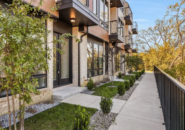 Photo 1 of Townhouse for sale at 106 Grizzard Ave #7, Nashville, TN 37207 | MLS# 3621424 | Listing updated on 2026-10-16