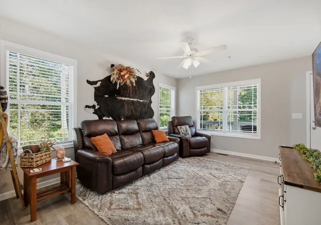 Photo 3 of Single family home for sale at 134 Maple Dr, Ashland City, TN 37015 | MLS# 3620710 | Listing updated on 2026-10-16