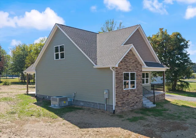 Photo 1 of Single family home for sale at 4527 Corbin Sneed Rd, Springfield, TN 37172 | MLS# 3620718 | Listing updated on 2026-10-15