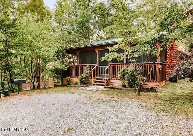 Photo 3 of Single family home for sale at 3119 Bear Mountain Ln, Sevierville, TN 37876 | MLS# 3620716 | Listing updated on 2026-10-15