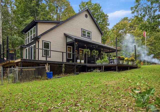 Photo 3 of Single family home for sale at 4655 S Pittsburg Mountain Rd, South Pittsburg, TN 37380 | MLS# 3620732 | Listing updated on 2026-10-15