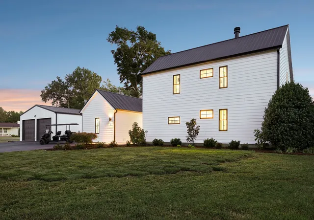 Photo 2 of Single family home for sale at 96 Maple Dr, Winchester, TN 37398 | MLS# 3623330 | Listing updated on 2026-10-23