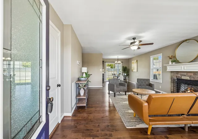 Photo 4 of Single family home for sale at 692 Crestone Ct, Clarksville, TN 37042 | MLS# 3626565 | Listing updated on 2026-10-30