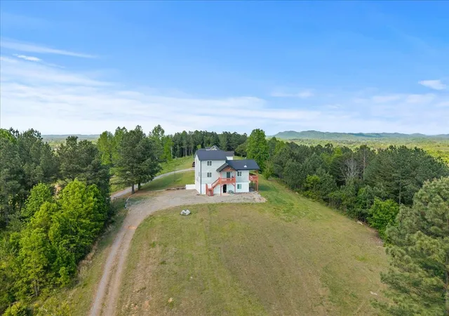 Single family home for sale at 111 County Rd 805, Etowah, TN 37331 | MLS# 3620941
