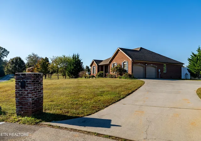 Photo 1 of Single family home for sale at 1915 Star Dust Way, Walland, TN 37886 | MLS# 3620752 | Listing updated on 2026-10-19