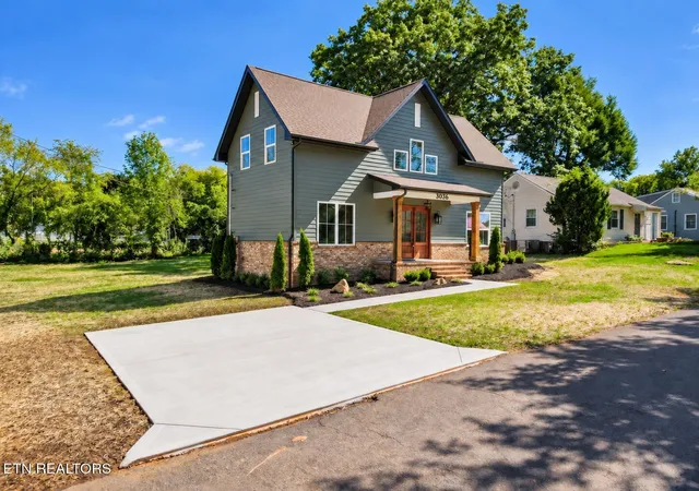 Photo 2 of Single family home for sale at 3036 Hackman St, Knoxville, TN 37920 | MLS# 3620799 | Listing updated on 2026-10-30