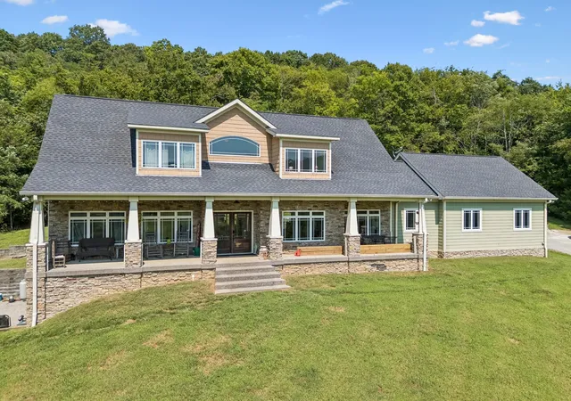 Photo 1 of Single family home for sale at 4464 Jackson Holw Rd, Franklin, TN 37064 | MLS# 3620903 | Listing updated on 2026-10-29