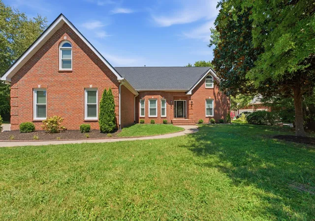 Single family home for sale at 1622 Buckingham Dr, Murfreesboro, TN 37129 | MLS# 3621455