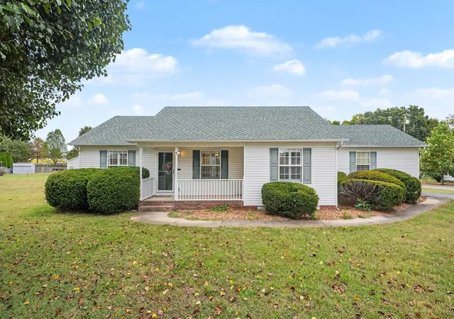Photo 1 of Single family home for sale at 530 Winning Dr, Columbia, TN 38401 | MLS# 3622145 | Listing updated on 2026-10-18