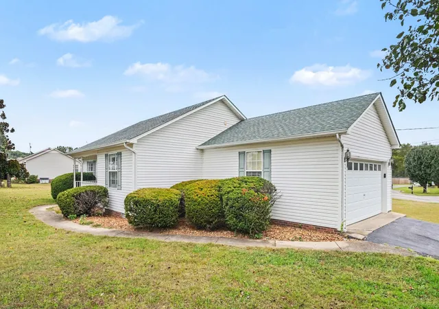 Photo 1 of Single family home for sale at 530 Winning Dr, Columbia, TN 38401 | MLS# 3622145 | Listing updated on 2026-10-18