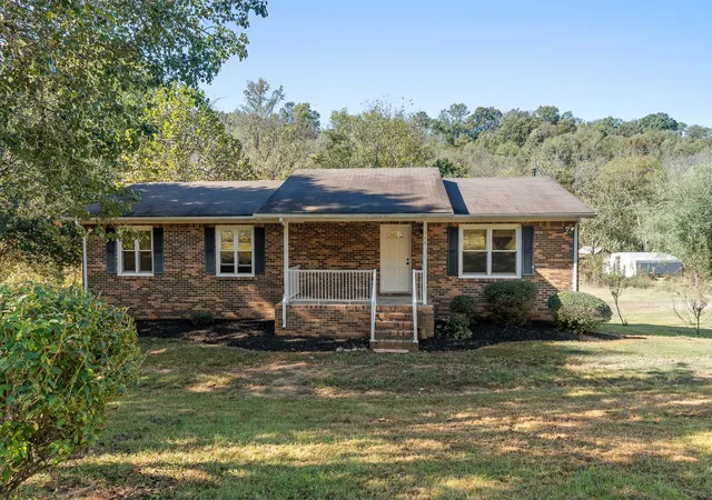 Photo 1 of Single family home for sale at 568 Blooming Grv Rd, Pulaski, TN 38478 | MLS# 3623696 | Listing updated on 2026-10-22