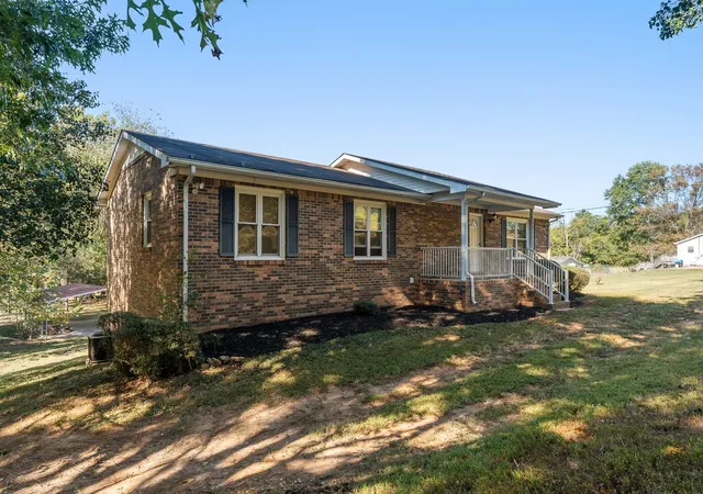 Photo 2 of Single family home for sale at 568 Blooming Grv Rd, Pulaski, TN 38478 | MLS# 3623696 | Listing updated on 2026-10-22