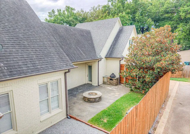 Photo 4 of Single family home for sale at 515 Peabody Green Cv, Memphis, TN 38104 | MLS# 3620895 | Listing updated on 2026-10-15